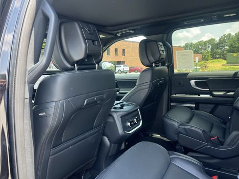 New 2027 Ford Expedition Platinum w/ Stealth Performance Package AWD/4WD image 18