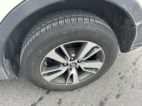 Used 2014 Toyota RAV4 XLE image 16