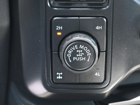 New 2026 Ford F250 Platinum w/ Tremor Off-Road Package AWD/4WD image 25