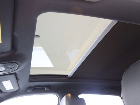 Used 2024 Porsche Cayenne image 18