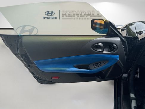 Used 2023 Nissan Z w/ Floor Mat Package (L93) RWD image 17