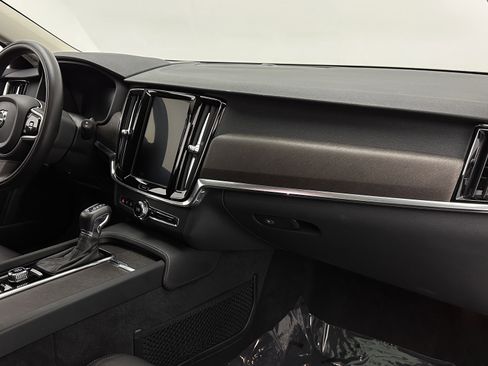 Used 2019 Volvo V90 T6 Cross Country w/ Advanced Package image 35