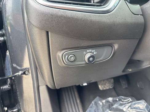 Used 2023 Chevrolet Equinox LT AWD/4WD image 13
