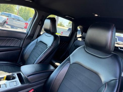 Used 2022 Ford Edge ST-Line AWD/4WD image 3