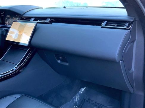 Certified 2026 Land Rover Range Rover Velar Dynamic SE image 18