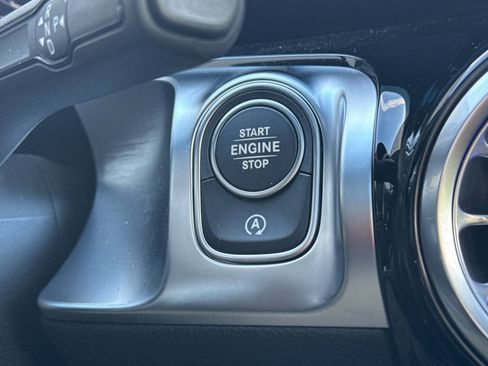New 2026 Mercedes-Benz GLB 35 AMG 4MATIC image 28