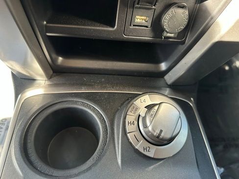 Used 2021 Toyota 4Runner SR5 AWD/4WD image 18