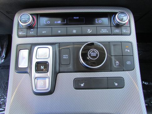 Used 2024 Hyundai Palisade SEL FWD image 27