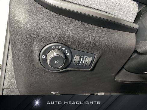 Used 2023 Jeep Compass Latitude AWD/4WD image 25