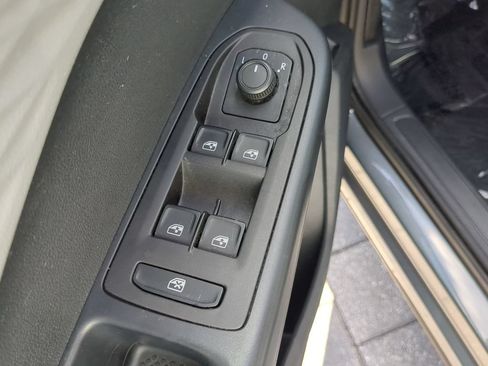 Certified 2024 Volkswagen Taos S FWD image 17