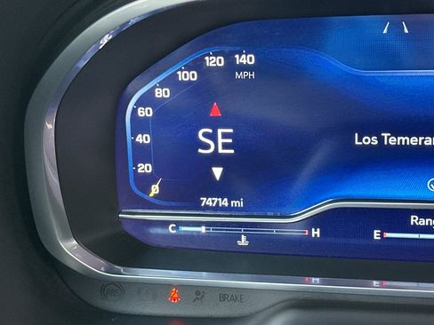 Used 2023 Chevrolet Suburban Premier image 28