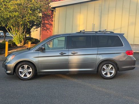 Used 2010 Honda Odyssey Touring image 7