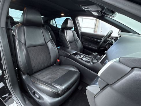Used 2021 Nissan Maxima SR w/ Sport Mat Group image 13