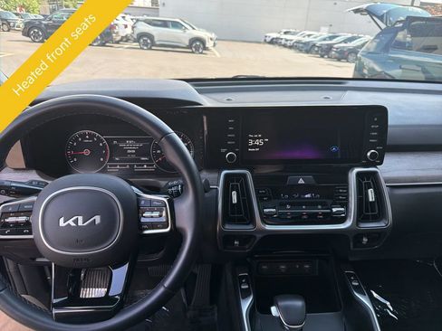 Certified 2023 Kia Sorento S w/ Panoramic Sunroof Package AWD/4WD image 19