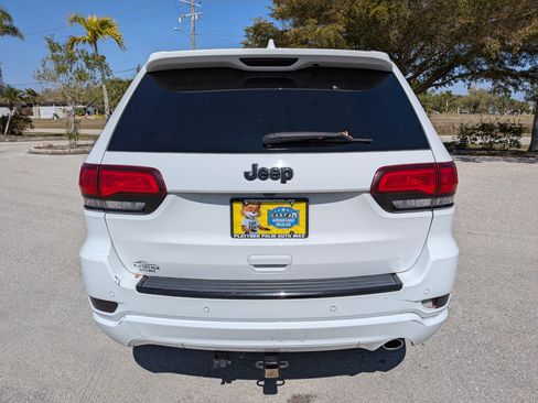 Used 2018 Jeep Grand Cherokee Altitude RWD image 5