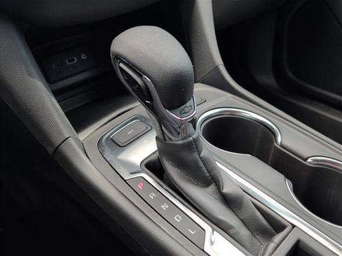 Used 2024 Chevrolet Equinox LT AWD/4WD image 13