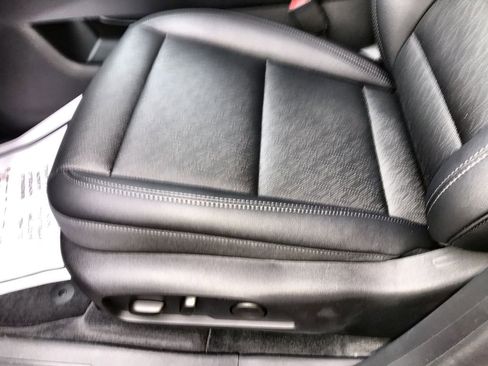 New 2026 Chevrolet Equinox LT w/ Convenience Package II image 12