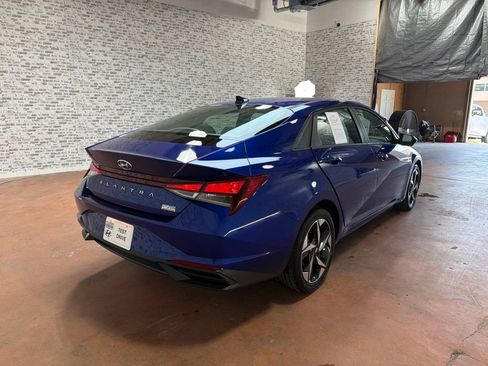 Certified 2023 Hyundai Elantra SEL w/ Convenience Package FWD image 7