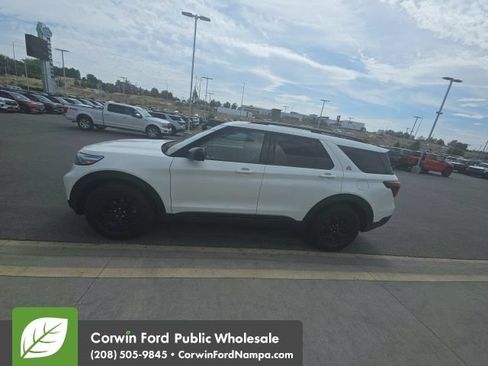 Used 2023 Ford Explorer Timberline w/ Timberline Technology Package AWD/4WD image 14