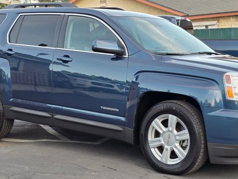 Used 2016 GMC Terrain SLE w/ Convenience Package image 2