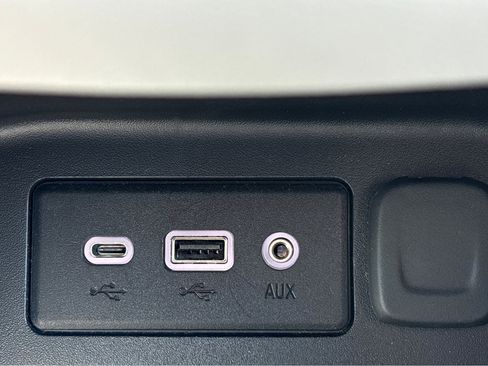 Used 2022 Chevrolet Equinox LT image 9