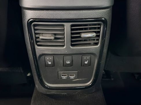 Used 2023 Chrysler 300 S w/ Comfort Group RWD image 26
