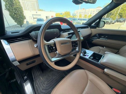 Used 2025 Land Rover Range Rover SE AWD/4WD image 14