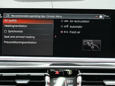 Used 2021 BMW X7 M50i w/ Cold Weather Package AWD/4WD image 33