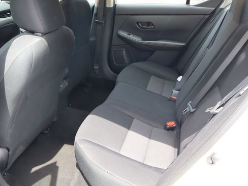 Used 2024 Nissan Sentra SV FWD image 5