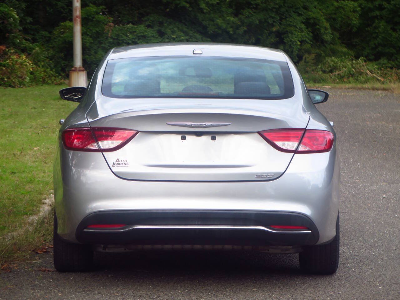 Used 2015 Chrysler 200 Limited w/ Convenience Group FWD image 4