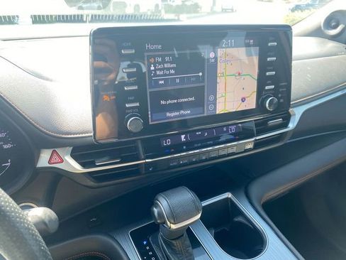 Used 2021 Toyota Sienna XSE w/ XSE Plus Package image 19