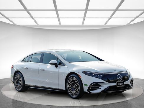 Certified 2023 Mercedes-Benz EQS 580 4MATIC Sedan image 5