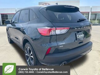 Used 2022 Ford Escape SE w/ SE Sport Appearance Package AWD/4WD video 3