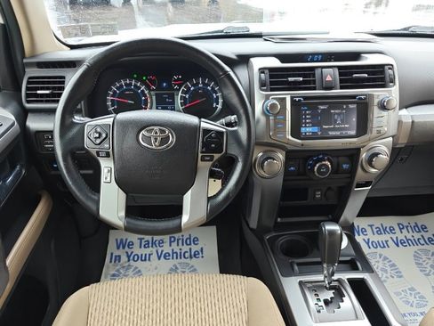 Used 2016 Toyota 4Runner SR5 image 22
