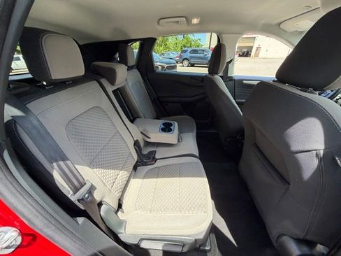 Used 2022 Ford Escape SE w/ Convenience Package FWD image 32