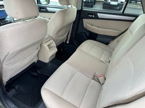 Used 2018 Subaru Outback 2.5i Premium AWD/4WD image 21