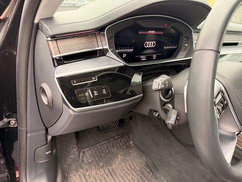 Used 2024 Audi A8 L 3.0T AWD/4WD image 9