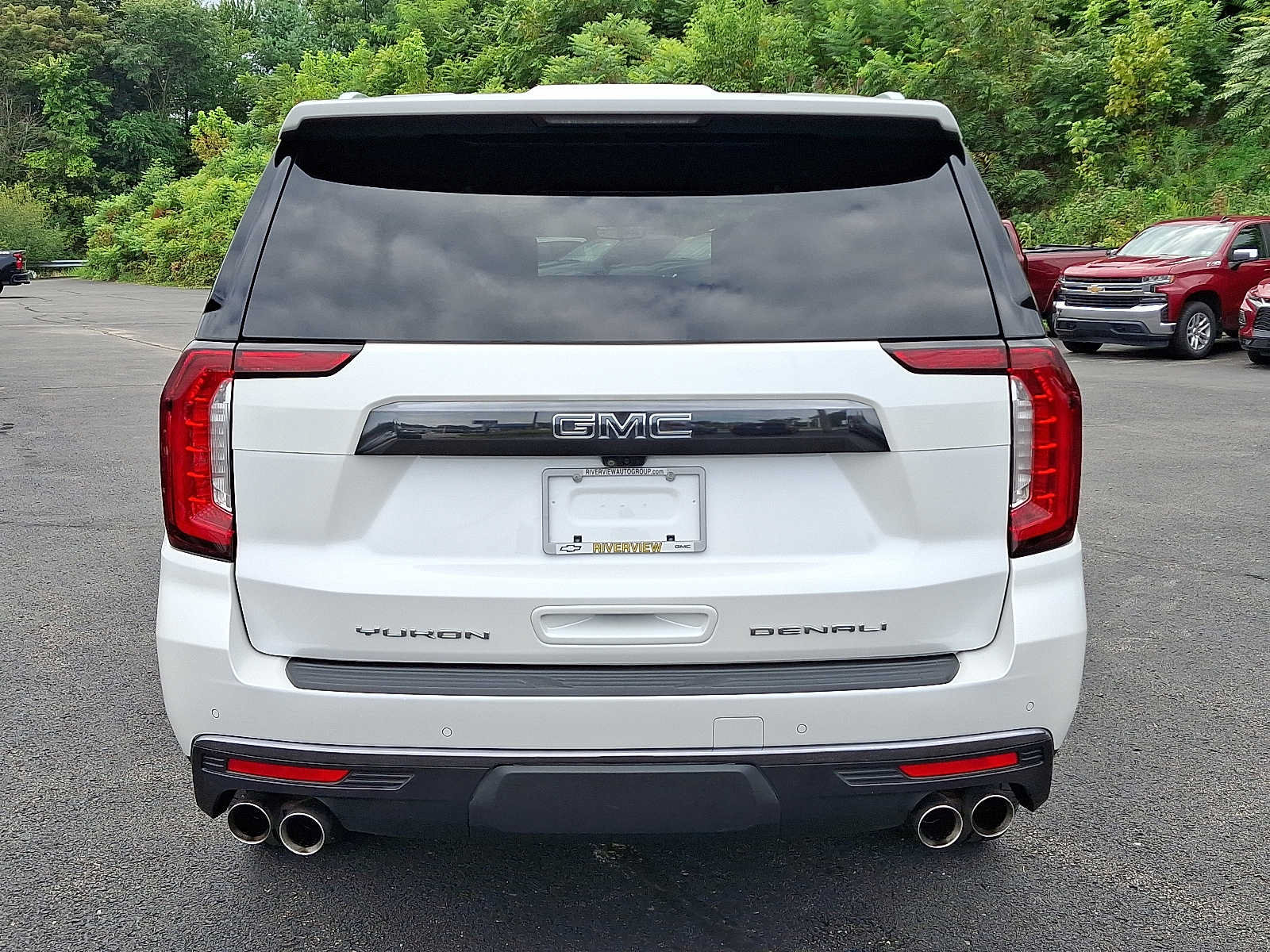 Used 2024 GMC Yukon Denali Ultimate AWD/4WD image 6