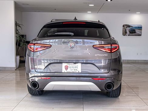 Used 2023 Alfa Romeo Stelvio Ti AWD/4WD image 13