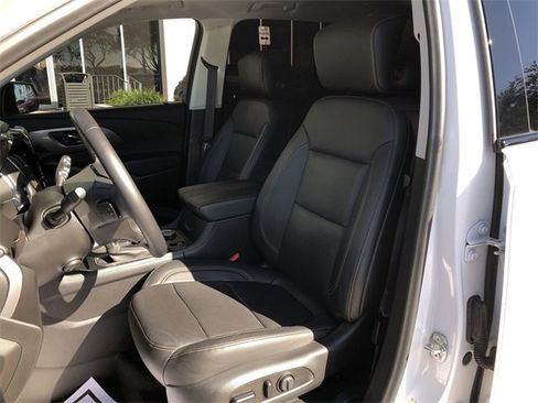 Used 2021 Chevrolet Traverse Premier w/ Redline Edition image 19