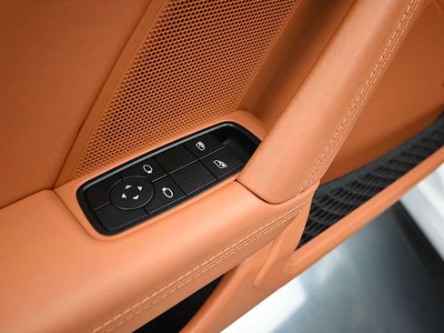 Certified 2024 Porsche 911 GT3 RS RWD image 8