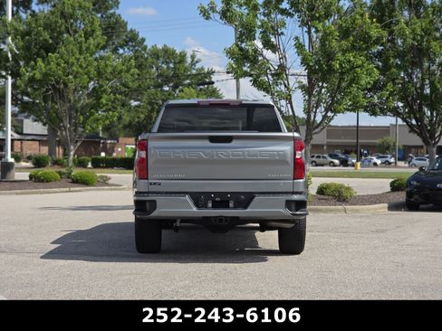 Used 2023 Chevrolet Silverado 1500 Custom AWD/4WD image 5