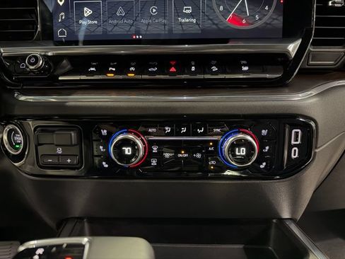 Used 2023 GMC Sierra 1500 SLT w/ SLT Premium Plus Package AWD/4WD image 23