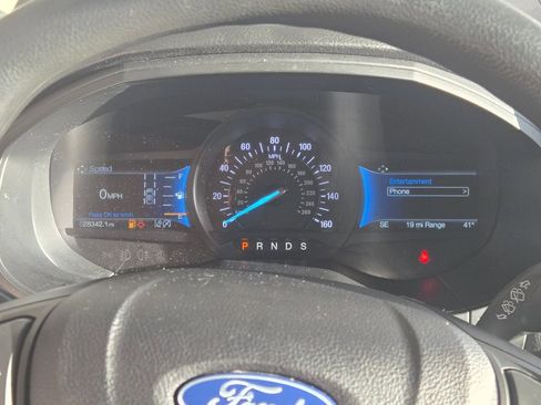 Used 2022 Ford Edge SE image 15