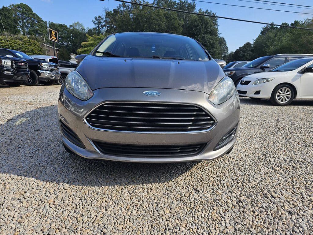Used 2014 Ford Fiesta SE w/ Comfort Package FWD image 5