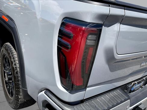 Used 2024 GMC Sierra 2500 AT4 w/ Technology Package AWD/4WD image 44