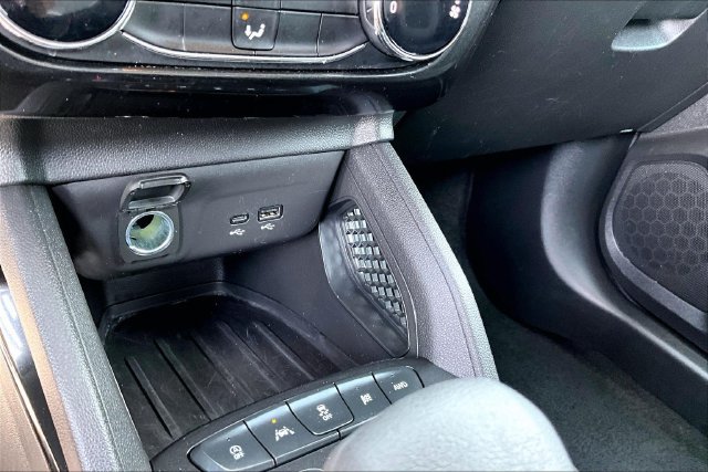 Used 2025 Chevrolet TrailBlazer LT AWD/4WD image 15