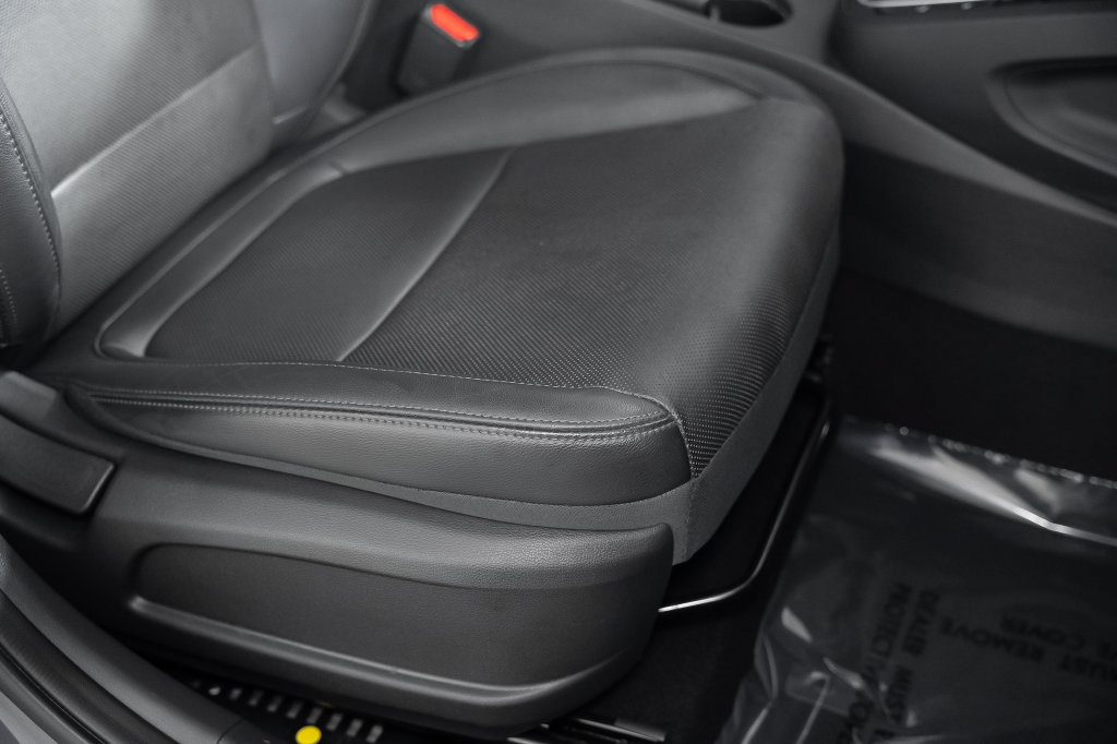 Certified 2023 Hyundai Kona Limited w/ Cargo Package FWD image 25