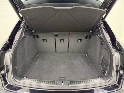 Certified 2023 Porsche Macan S AWD/4WD image 64