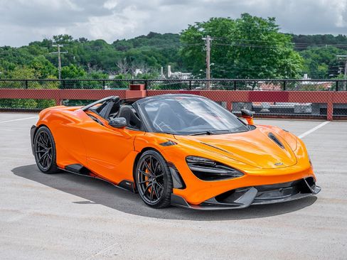 Used 2022 McLaren 765LT RWD image 10